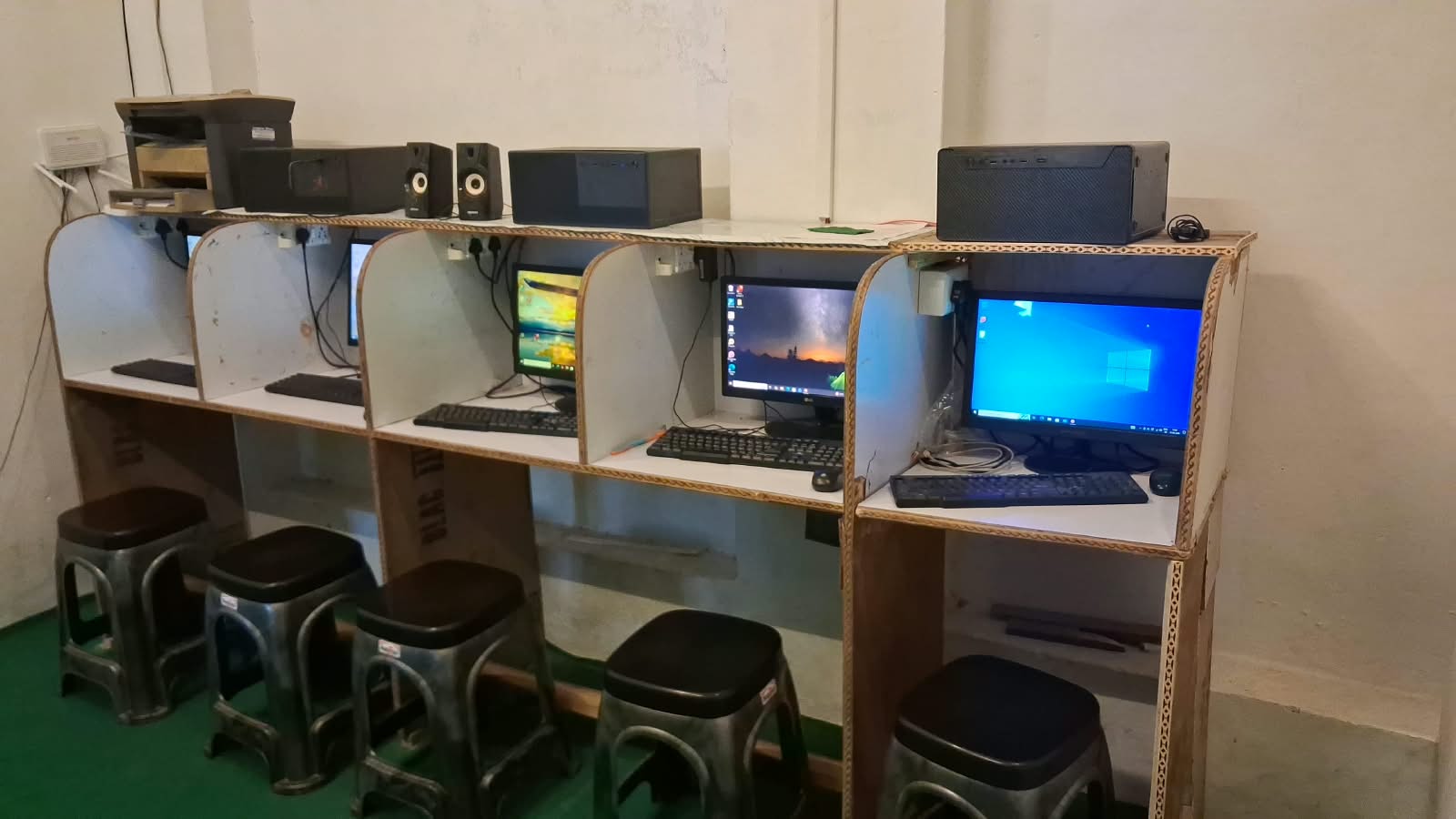 Sankalp Computer Classes — computer lab